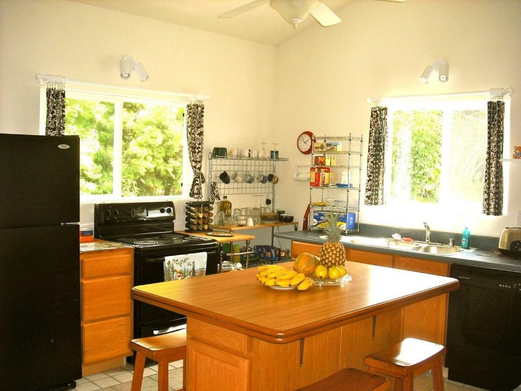 Bears' Place Guest House Kalaoa Экстерьер фото